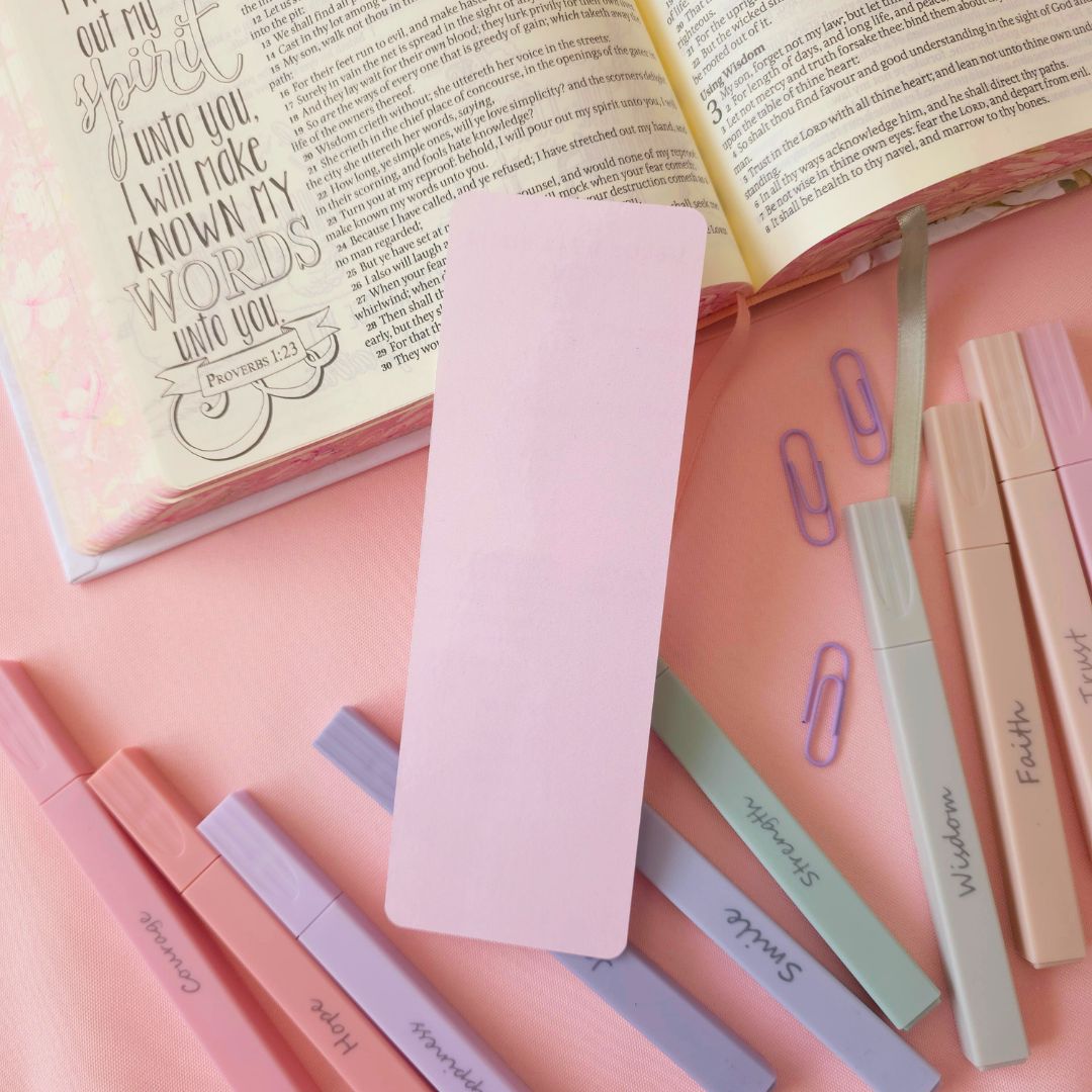 Libros de la Biblia Bookmark - Pink